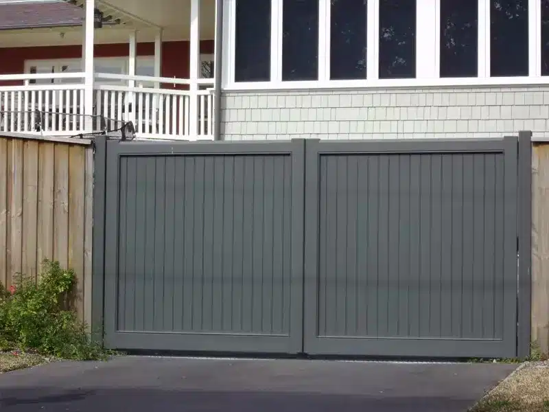 Solid style double gate