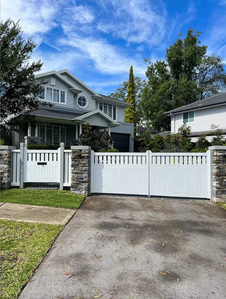 pedistrian_sidegates - Craft in Wood | Timber Gates and Fences, Hornsby, Sydney pedestrian gates