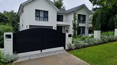 solid_style - Craft in Wood | Timber Gates and Fences, Hornsby, Sydney